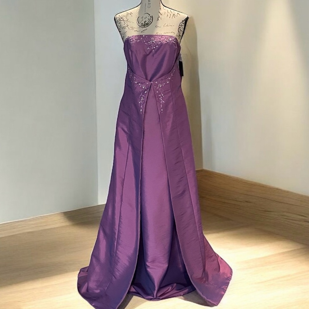 Vintage CHRISTINA WU Strapless Formal Gown, SZ 10 Mulberry